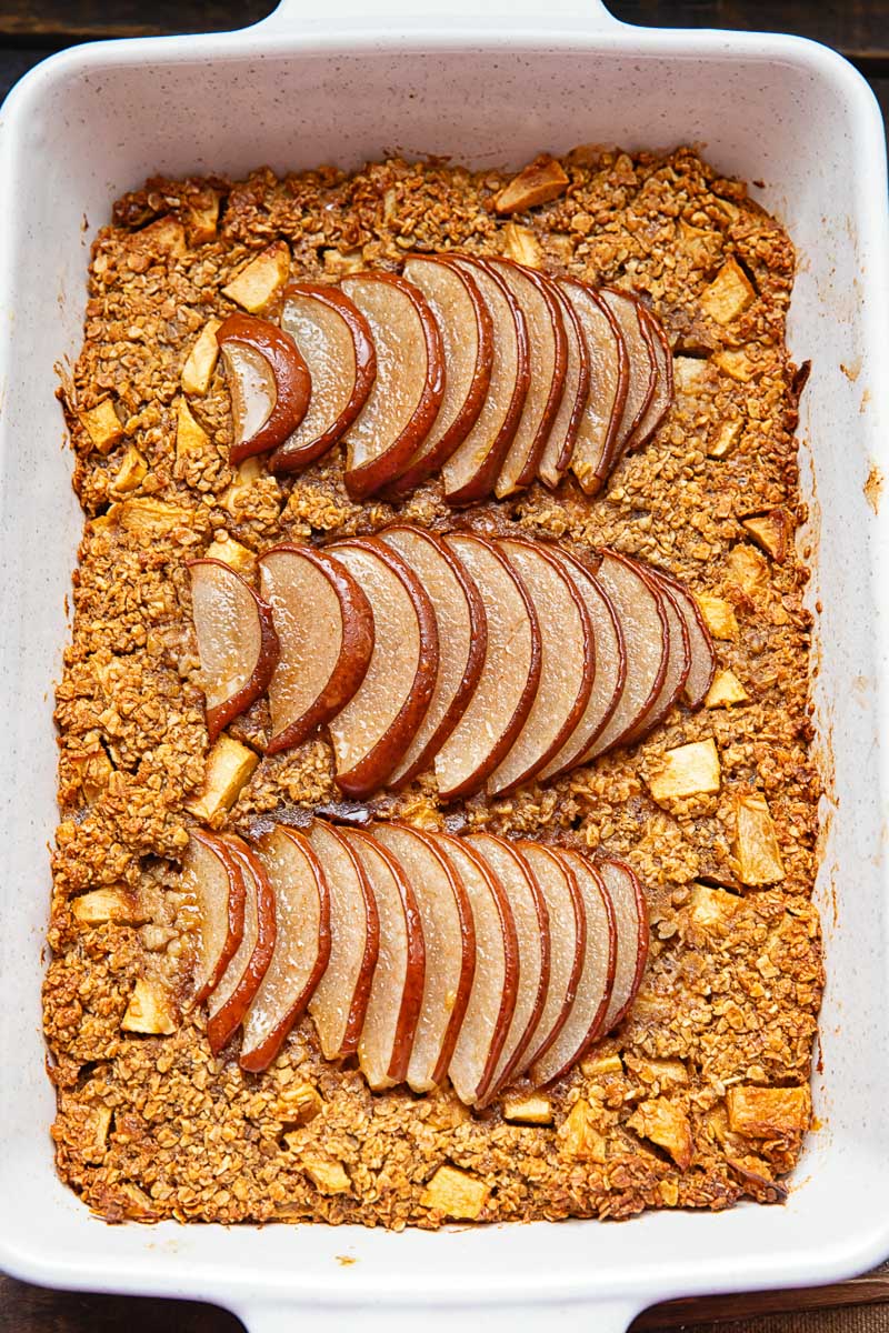Spiced Pear Baked Oatmeal