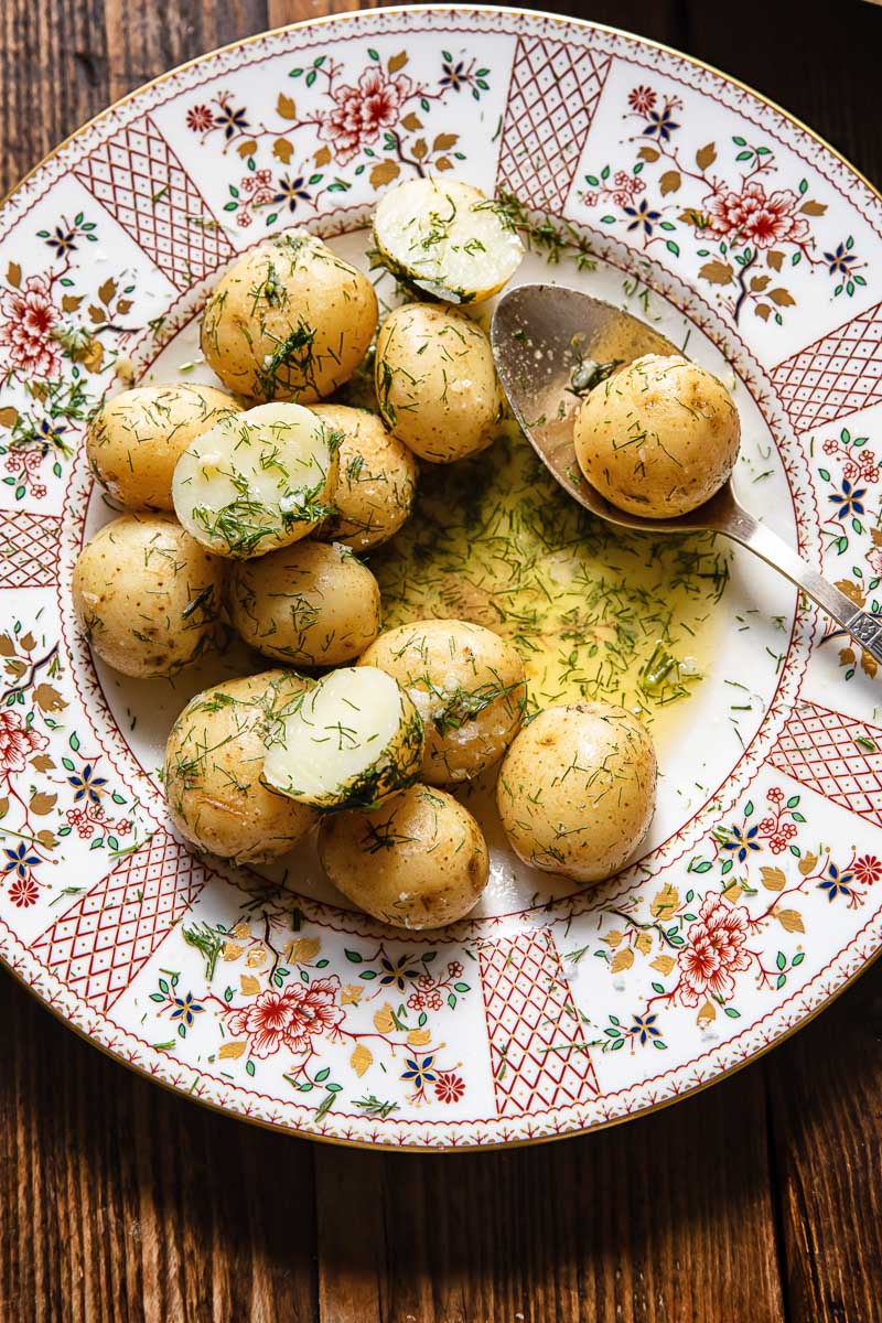 New Potatoes with Garlic Butter and Dill